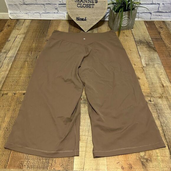 Lululemon Align Wide Leg Super-High-Rise Crop *23" size 20 - Picture 9 of 14